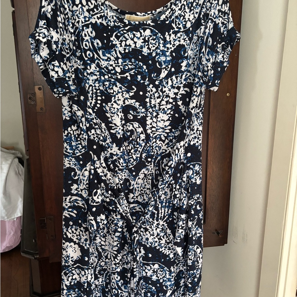 Elegant Blue and White Patterned Dress